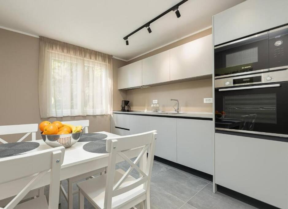 Vista Mare Apartment Porec Exterior photo